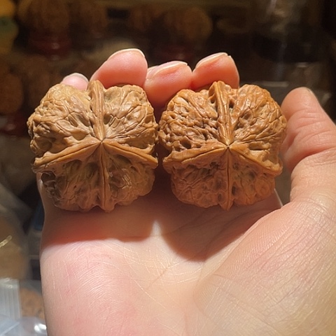 山***扣文玩核桃把件老太湖带彩40