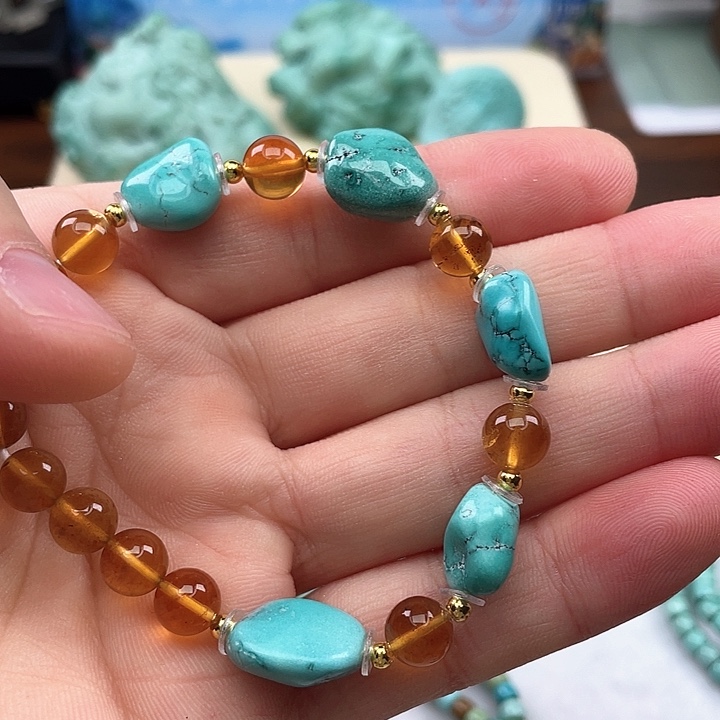 绿松石颈饰未镶嵌