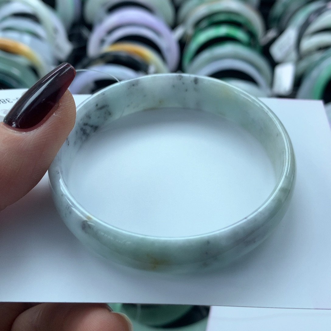 翡翠手镯未镶嵌公主