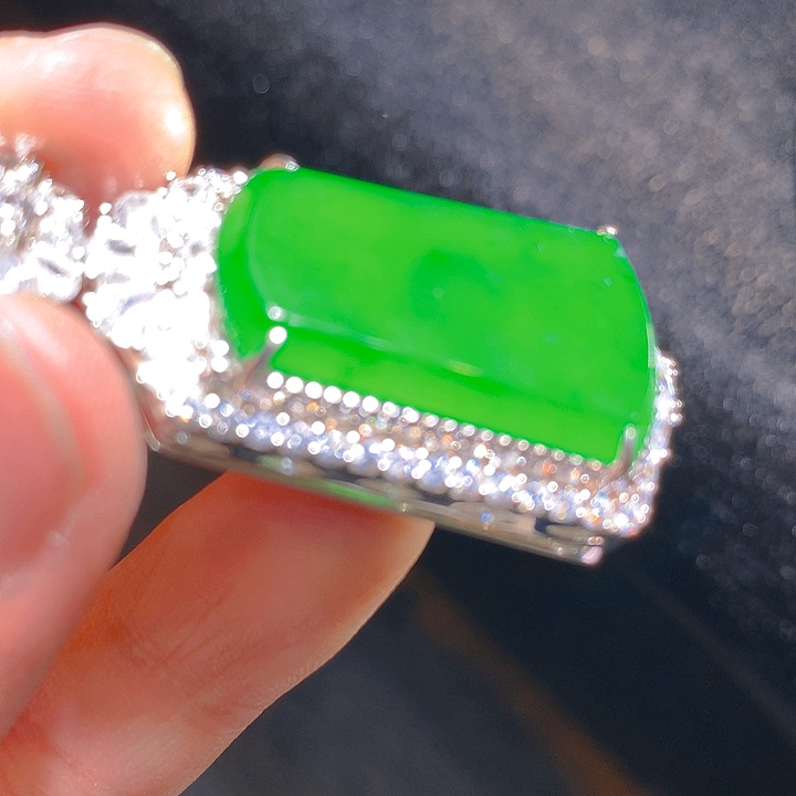 【闪购商品】翡翠颈饰银S925镶嵌翡翠