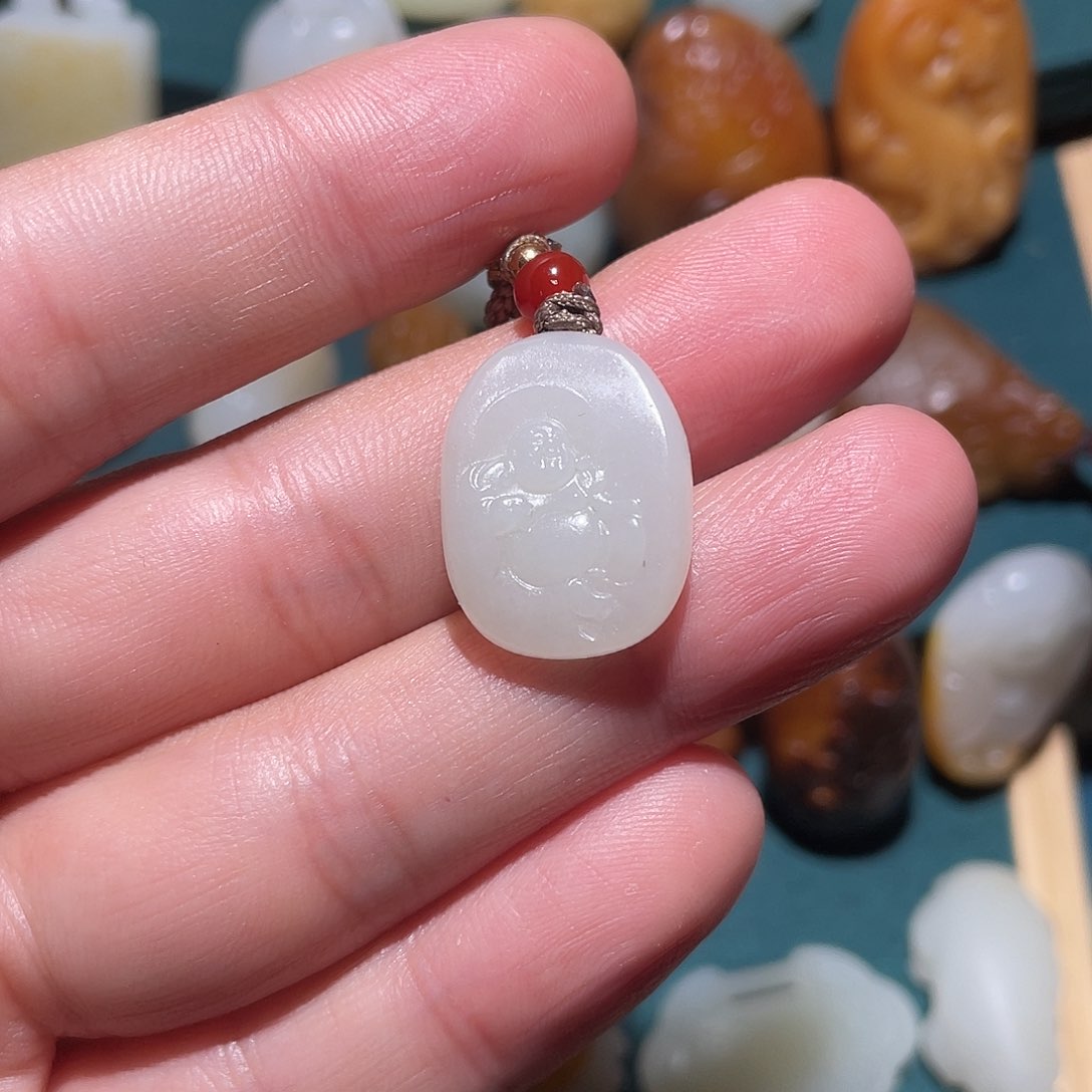 和田玉未镶嵌挂件