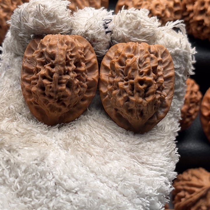 把件文玩核桃红皮鸡心32