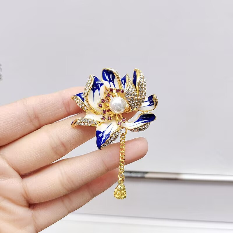 铜合金【国风莲花胸针】  2703