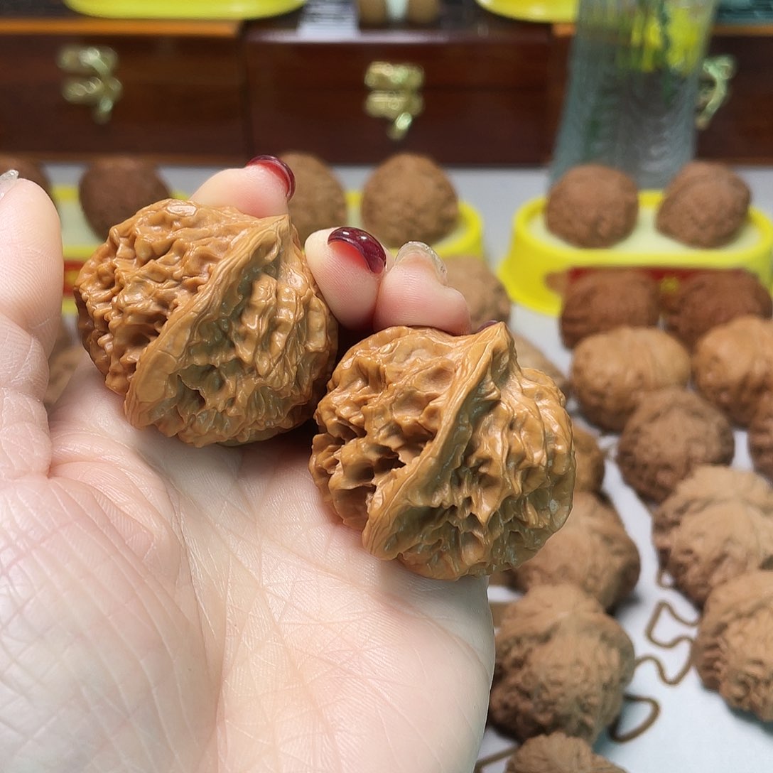 文玩核桃吊坠帝王44