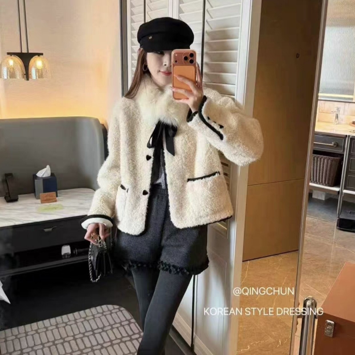 韩系时尚设计感围脖蝴蝶结单排扣小个子毛绒短外套女冬