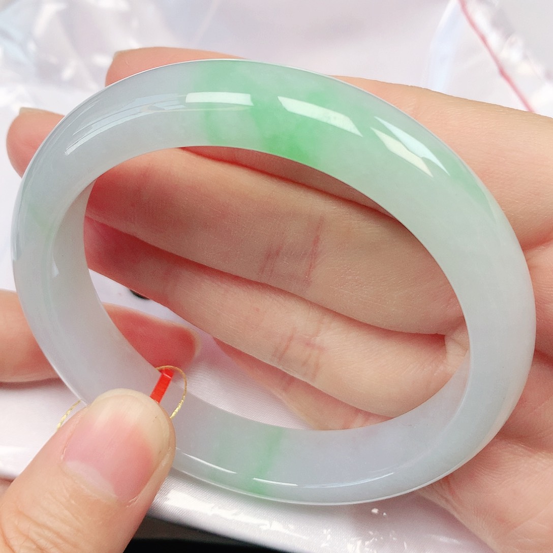 翡翠手镯未镶嵌抖音864