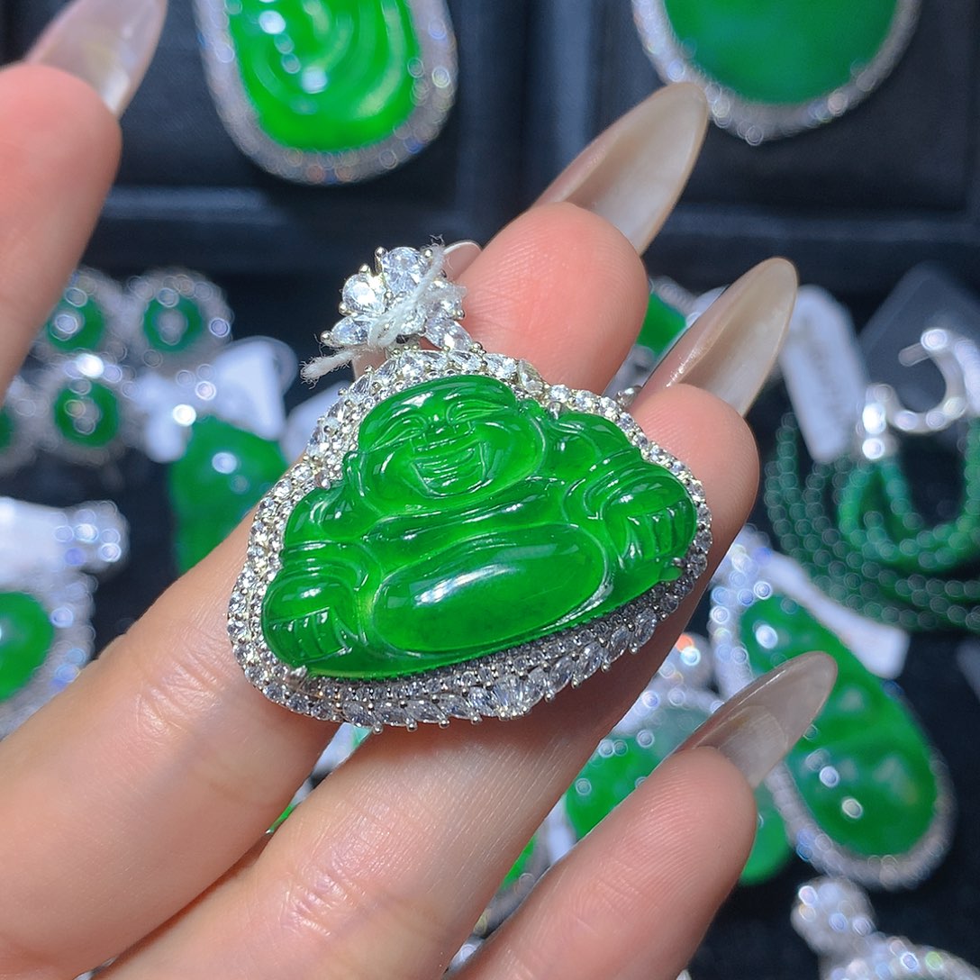 翡翠颈饰银S925镶嵌翡翠