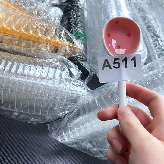 摆件……………………………………………………………………