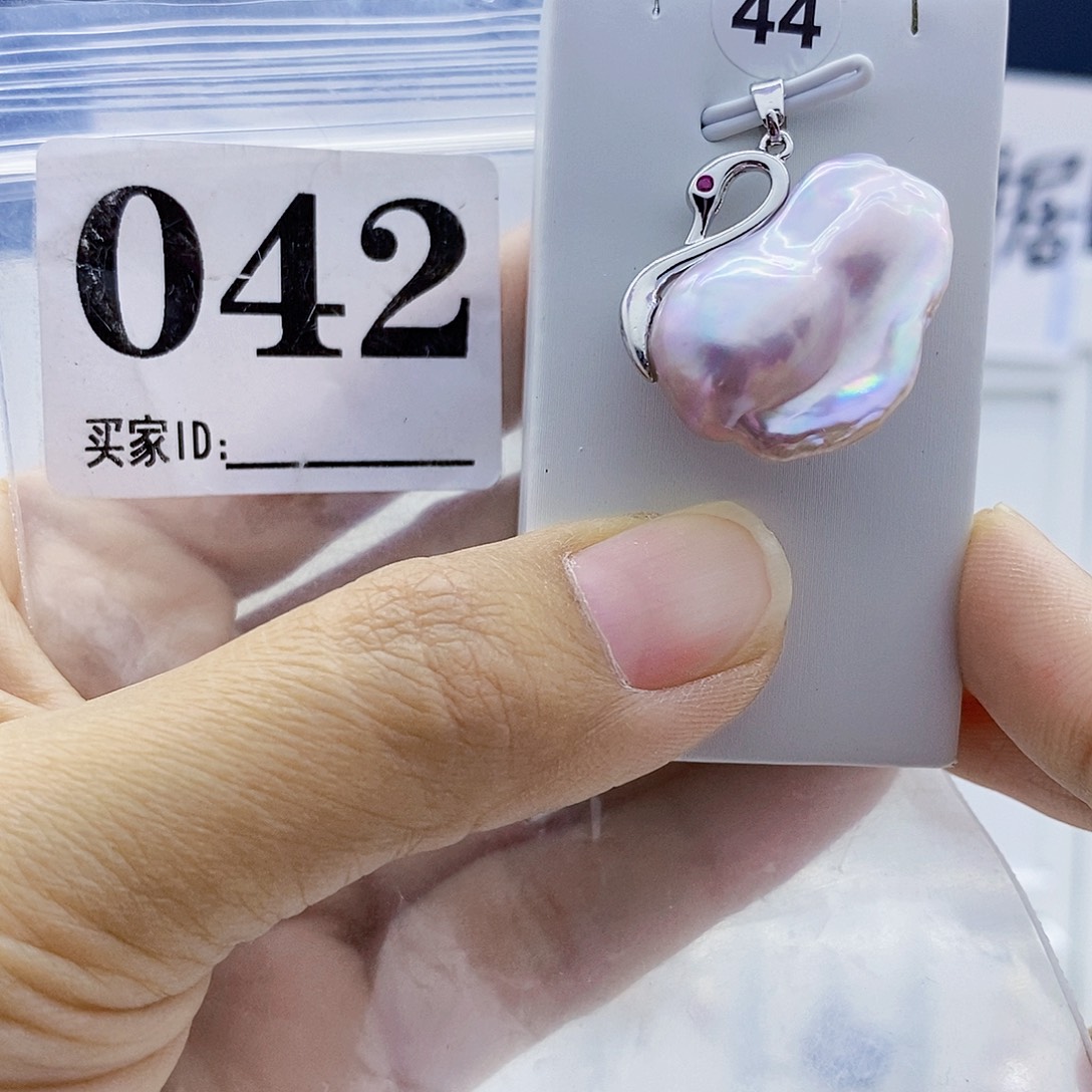 颈饰淡水珍珠钛钢