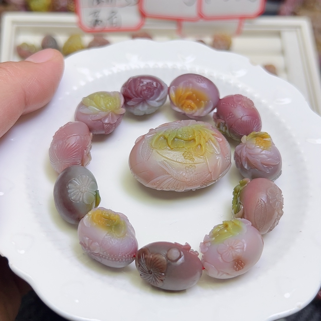 水***湾玛瑙/玉髓未镶嵌定制手串