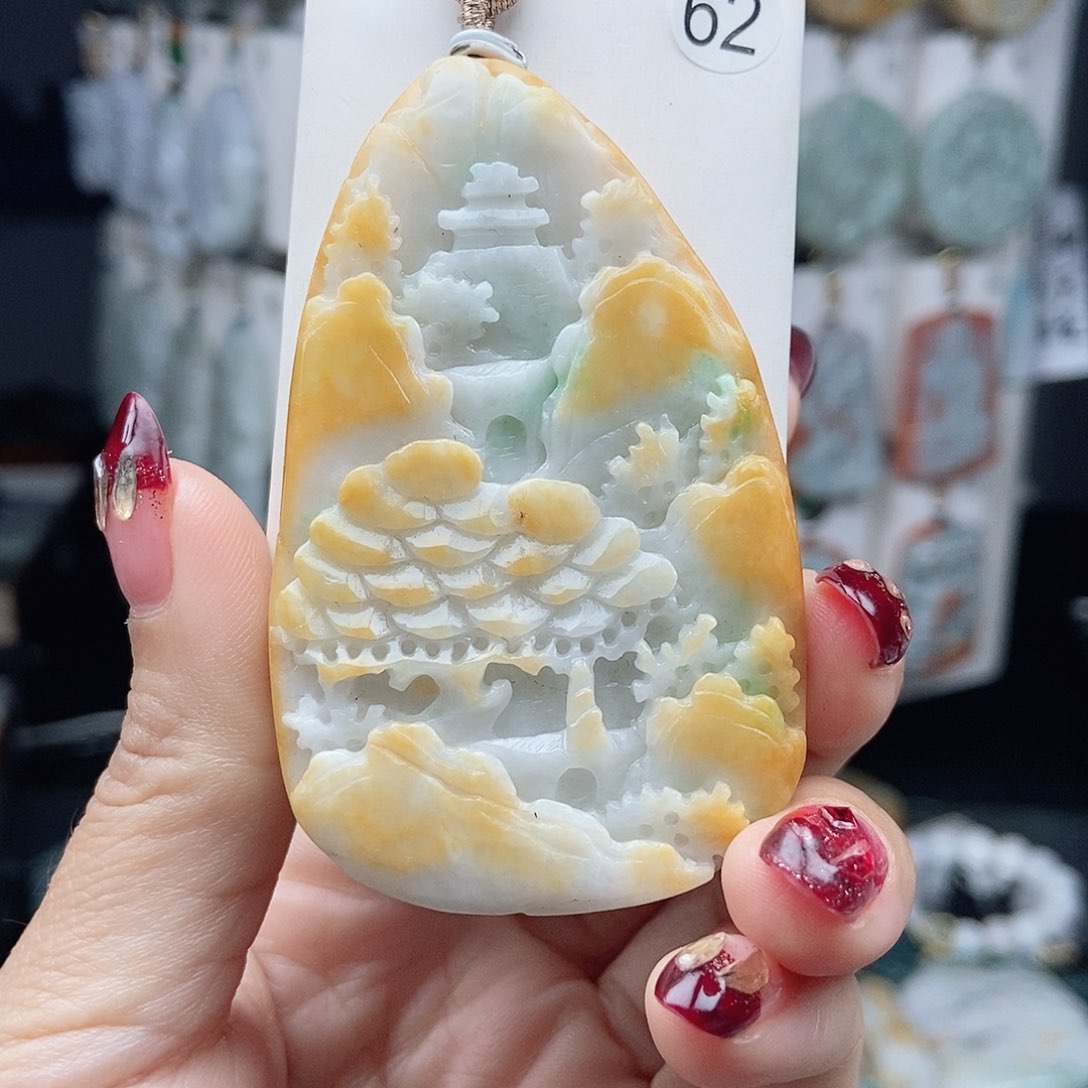 翡翠颈饰未镶嵌翡翠