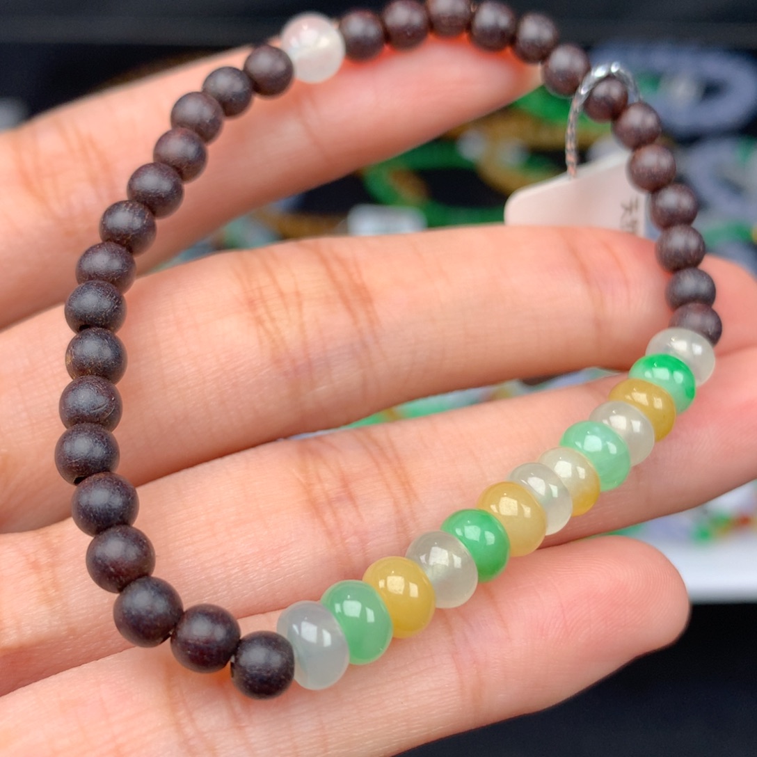 翡翠手链未镶嵌卡