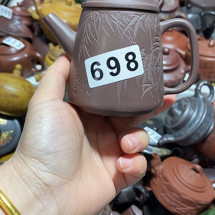 紫砂茶壶盖内划痕