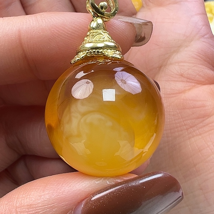 蜜蜡未镶嵌珠宝奇石