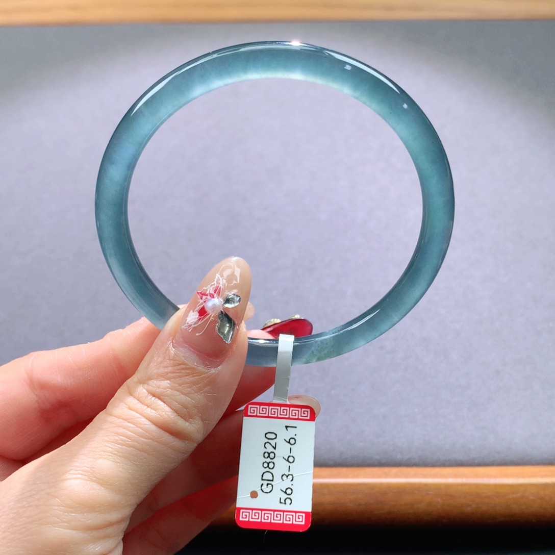 翡翠手镯未镶嵌天然翡翠手镯叮当镯