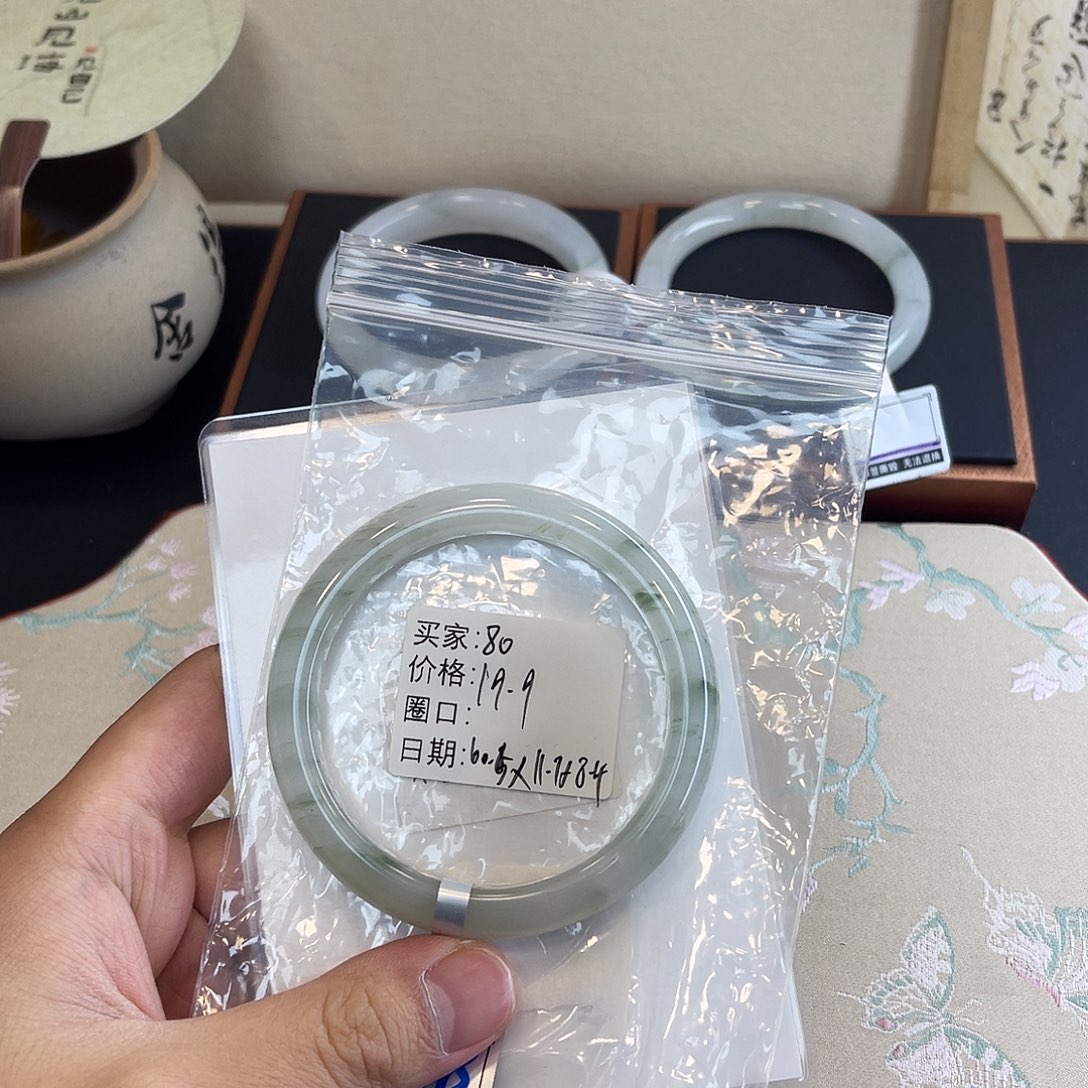 石英质玉未镶嵌手镯80