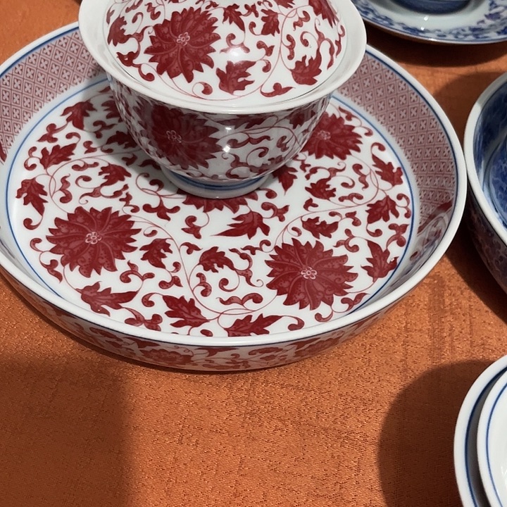 瓷片景德镇釉里红缠枝莲壶承加元宝盖碗