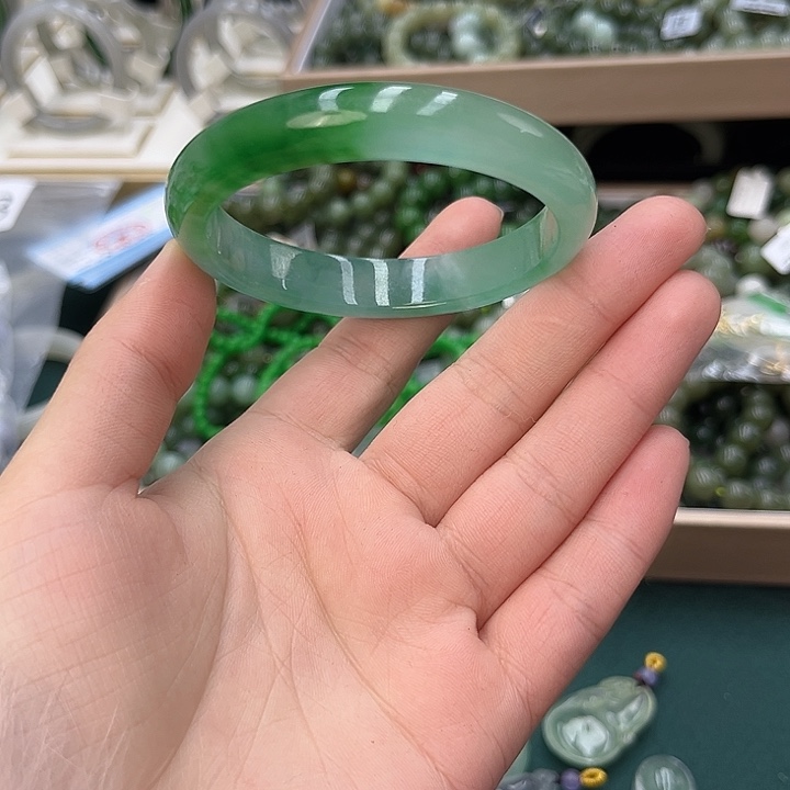 翡翠手镯（开口镯）未镶嵌27号