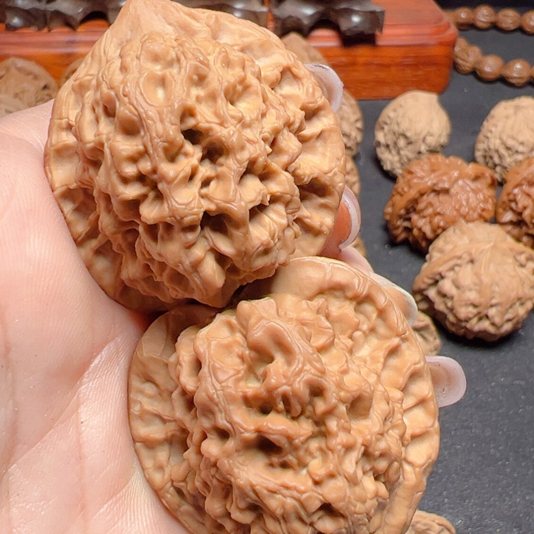 文玩核桃把件红钻37