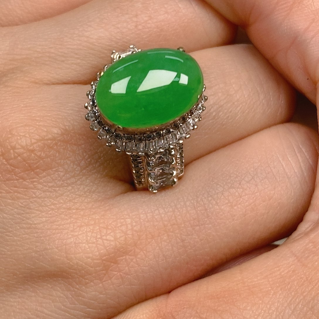 翡翠戒指未镶嵌阿*翡翠