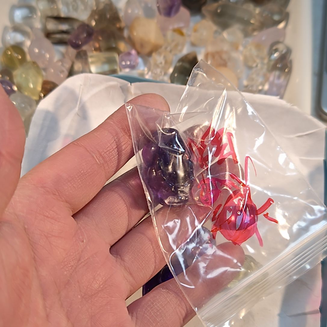 钱****颈饰水晶未镶嵌shuijig