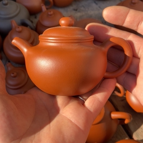 紫砂茶壶老朱泥莲子200cc