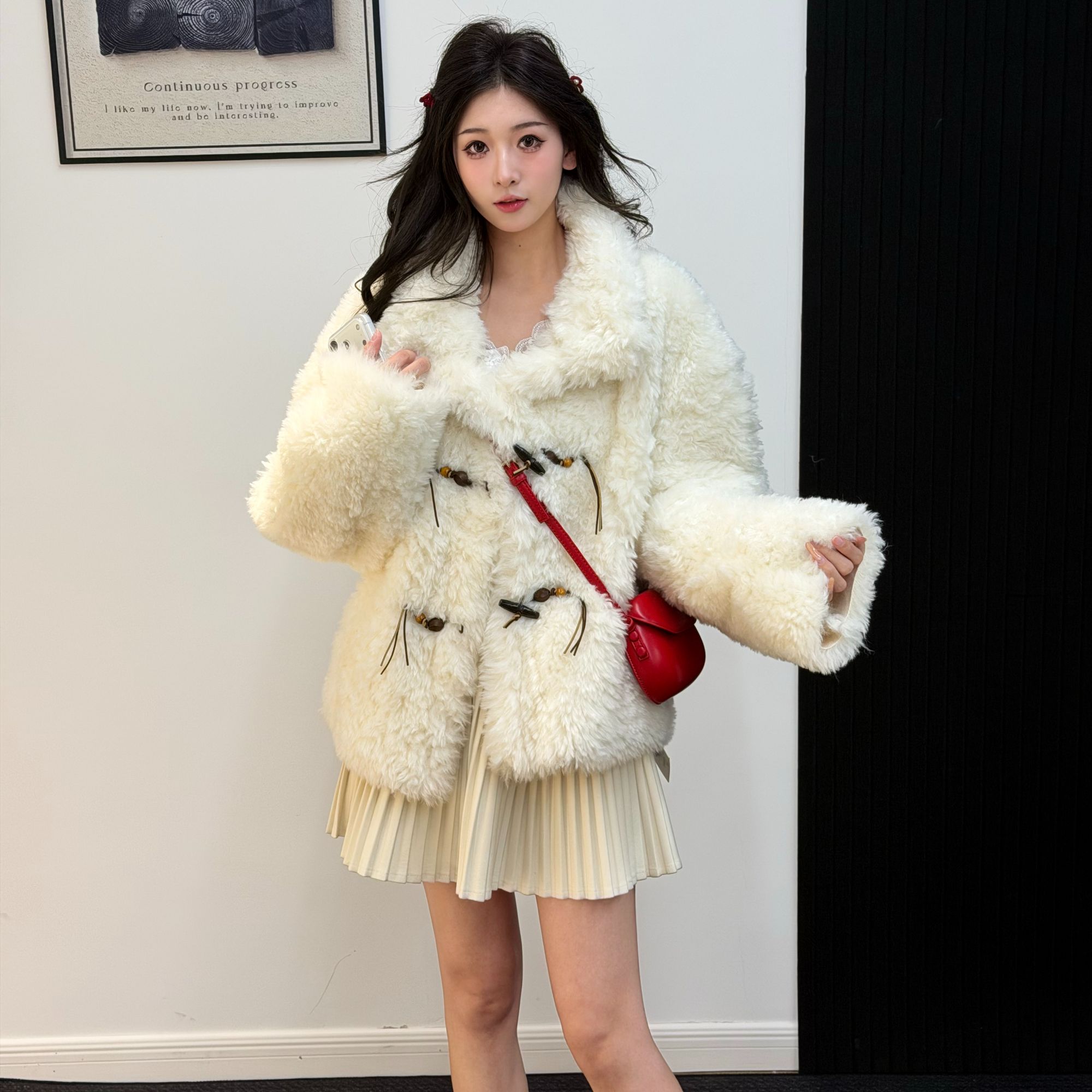 2025年新款冬季新款毛绒上衣甜美时尚新年战袍