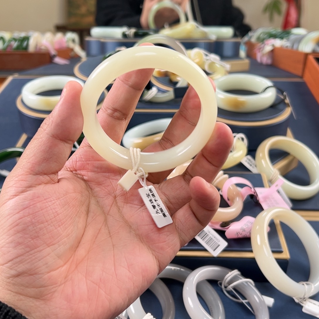 A****和田玉未镶嵌手镯冰黄口手镯C0142-58