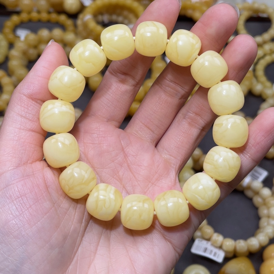 了***然蜜蜡未镶嵌珠宝奇石14*13mm 27.16