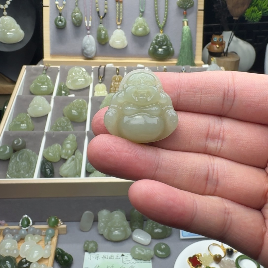 和田玉颈饰未镶嵌