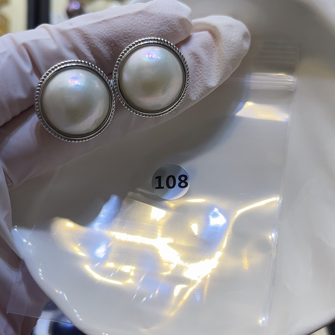 华****银S925镶嵌拼合珍珠（马贝珠）耳饰