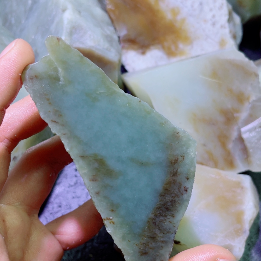 和田玉未镶嵌珠宝半成品