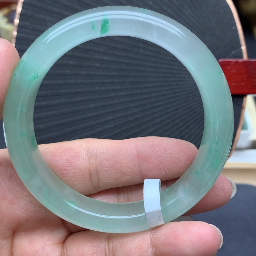 石英质玉手镯未镶嵌-****勒000000000009