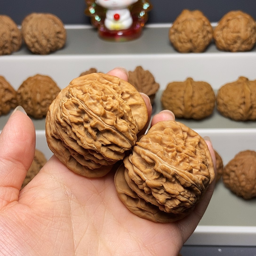 张***七文玩核桃吊坠46全品四座楼