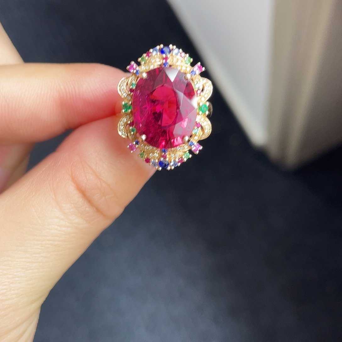 碧玺戒指18K金镶嵌卢比来