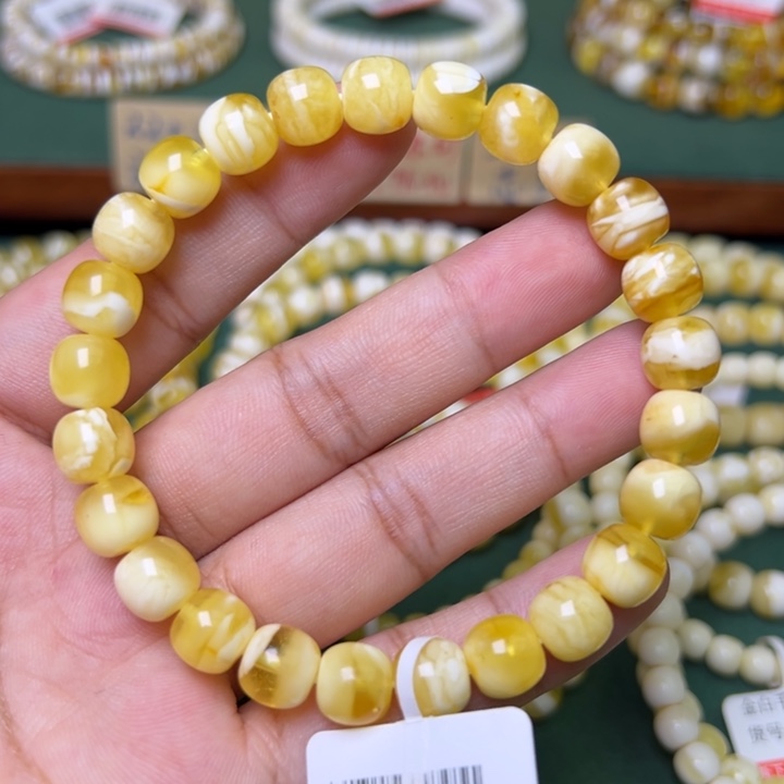 蜜蜡未镶嵌珠宝奇石