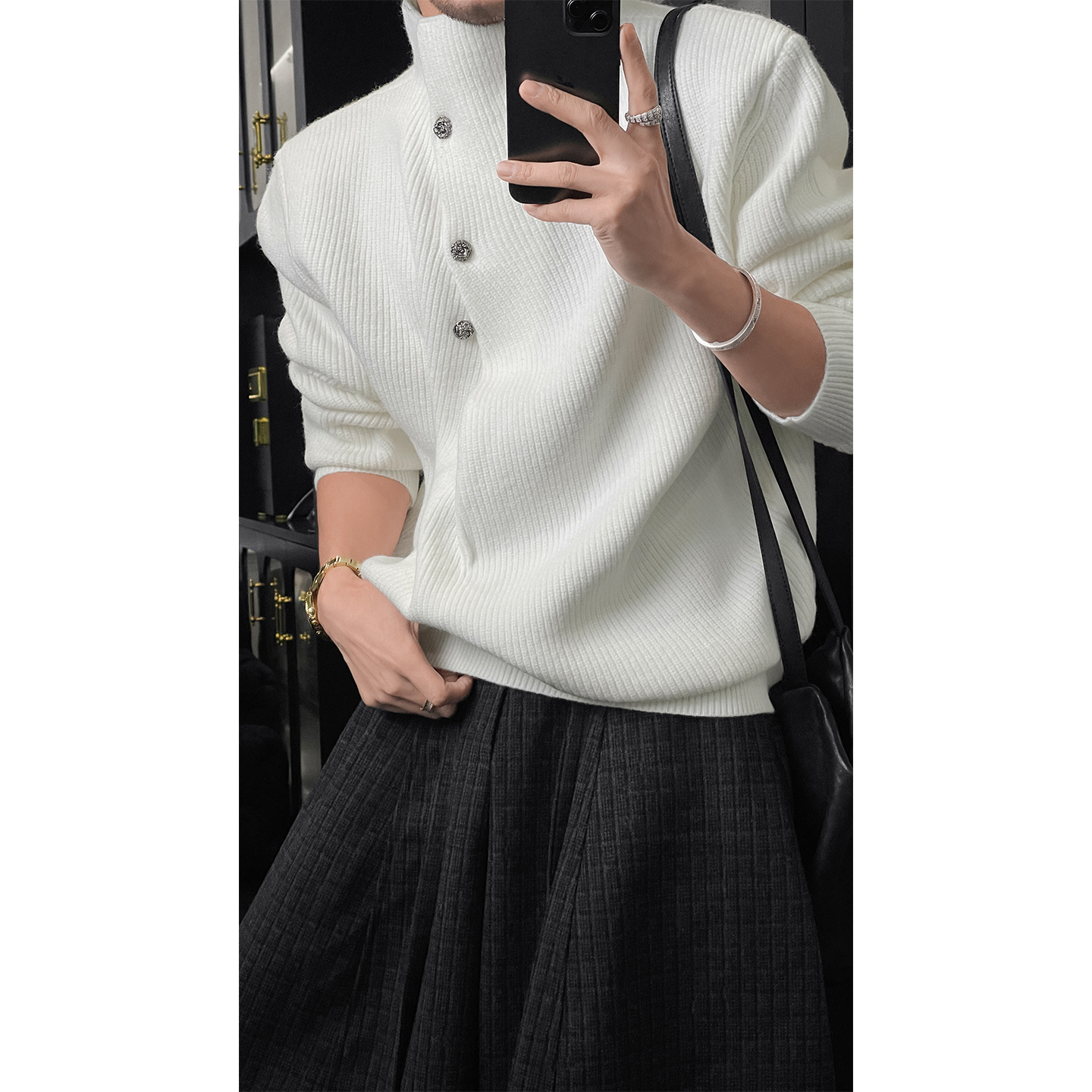 龙叨叨秋冬新品简约高级复古高领纽扣设计针织衫男百搭软糯毛衣