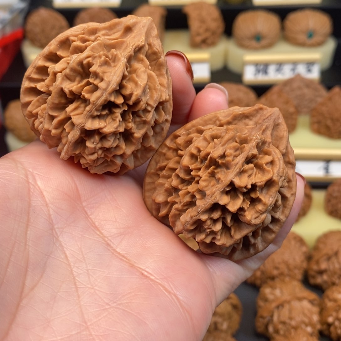 吊坠文玩核桃释**羽状元冠