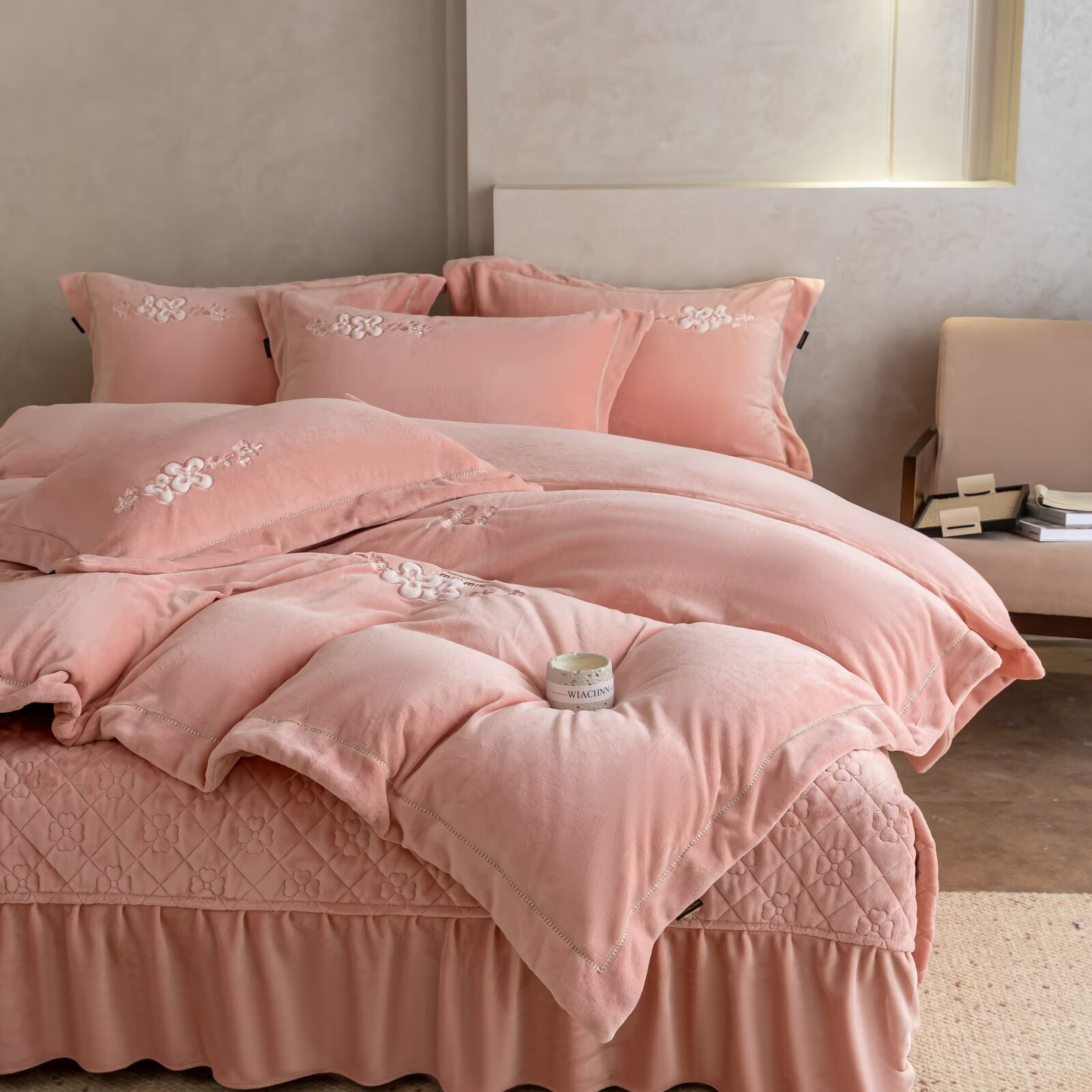 高克重刺绣抗静电牛奶绒四件套秋冬加厚保暖