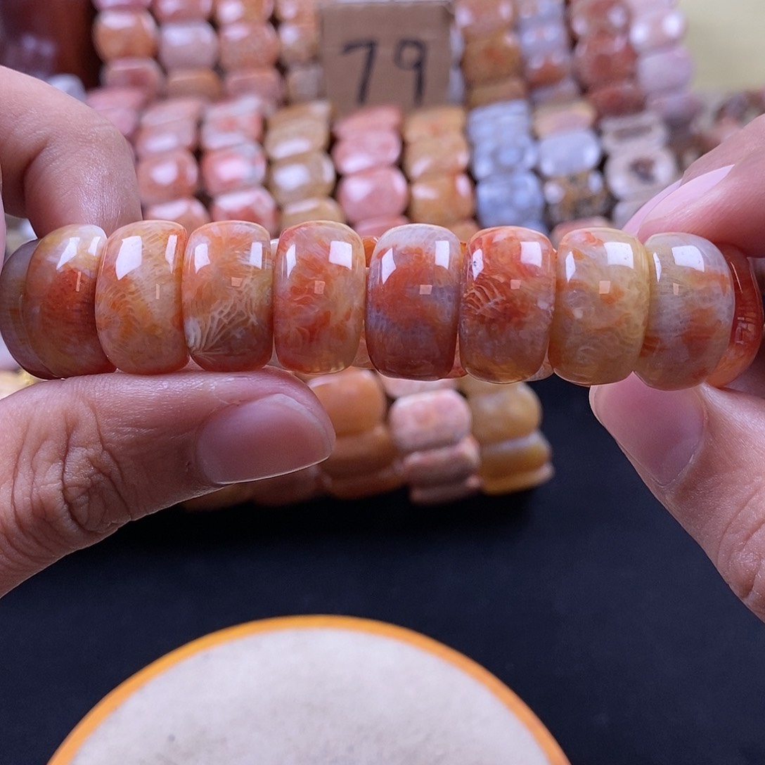 硅化珊瑚（珊瑚玉）手牌未镶嵌红冰凤尾94