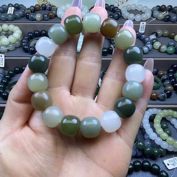 和田玉未镶嵌手链