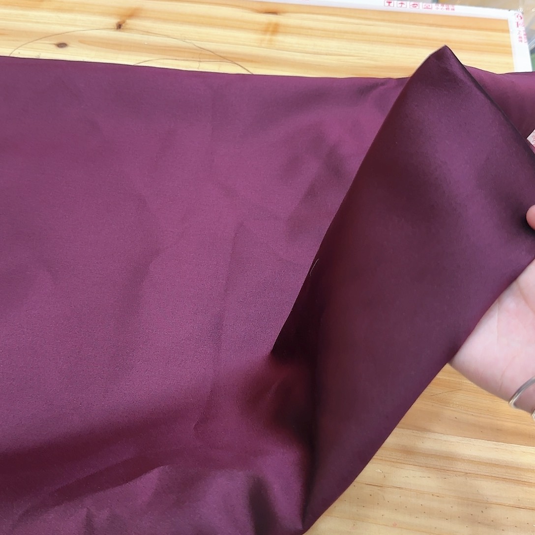 织绣紫红色丝毛两米 门幅140