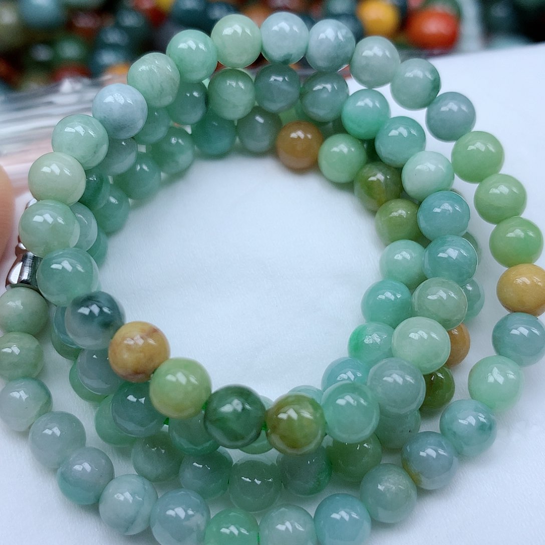 翡翠颈饰未镶嵌手串