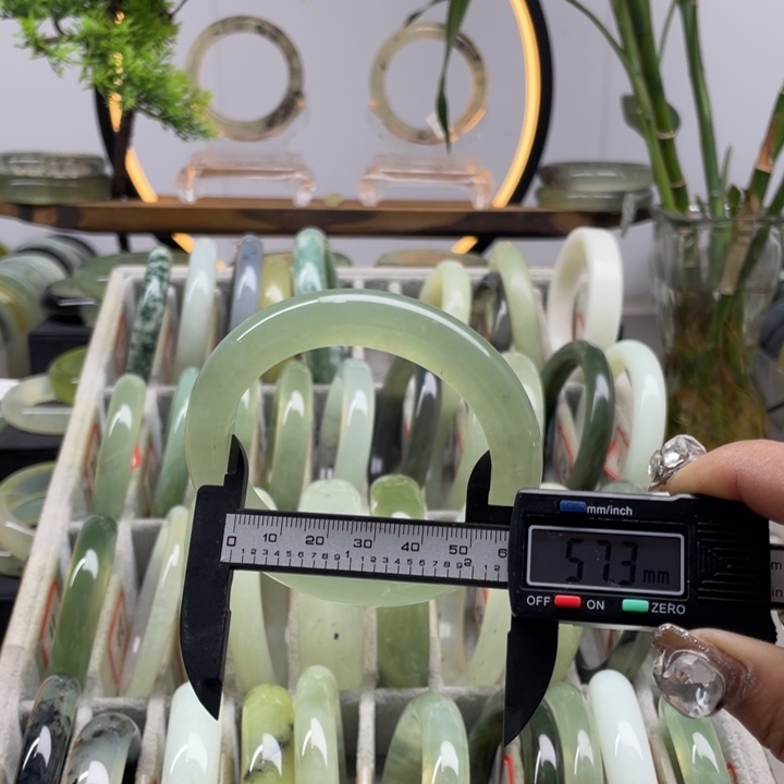 蛇纹石玉未镶嵌手镯5