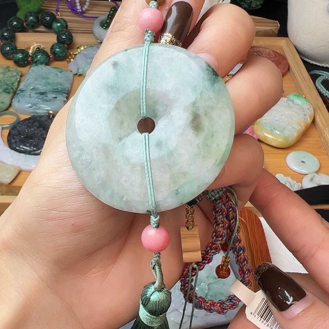 翡翠吊坠(赠链)未镶嵌吊坠9