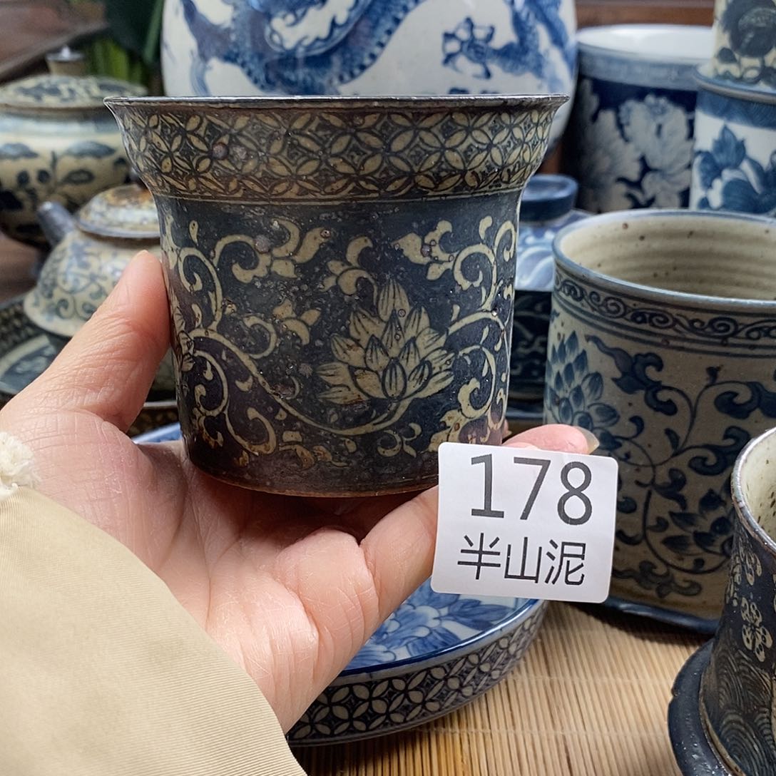 手工手绘青花陶瓷