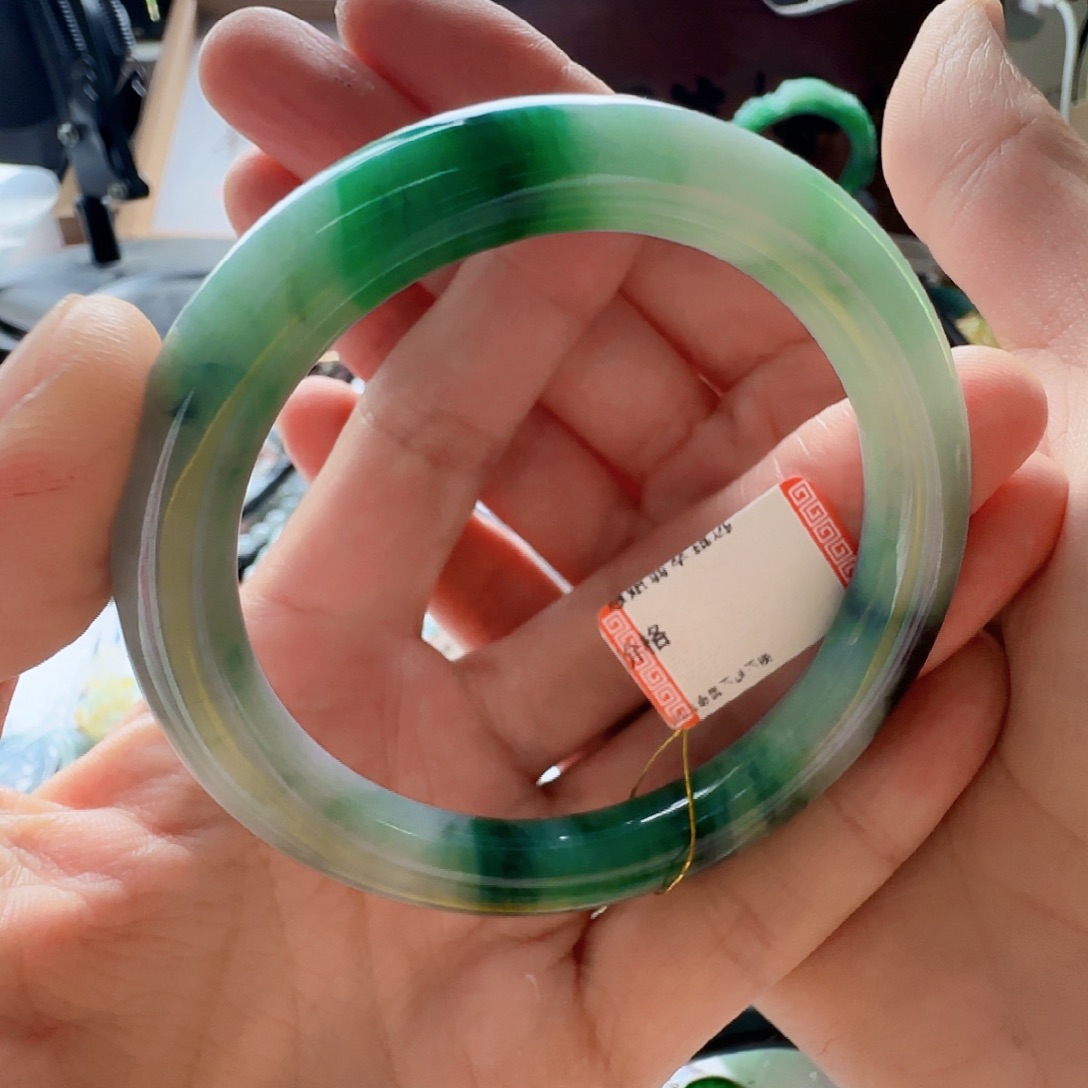 花****翡翠未镶嵌手镯翡翠300