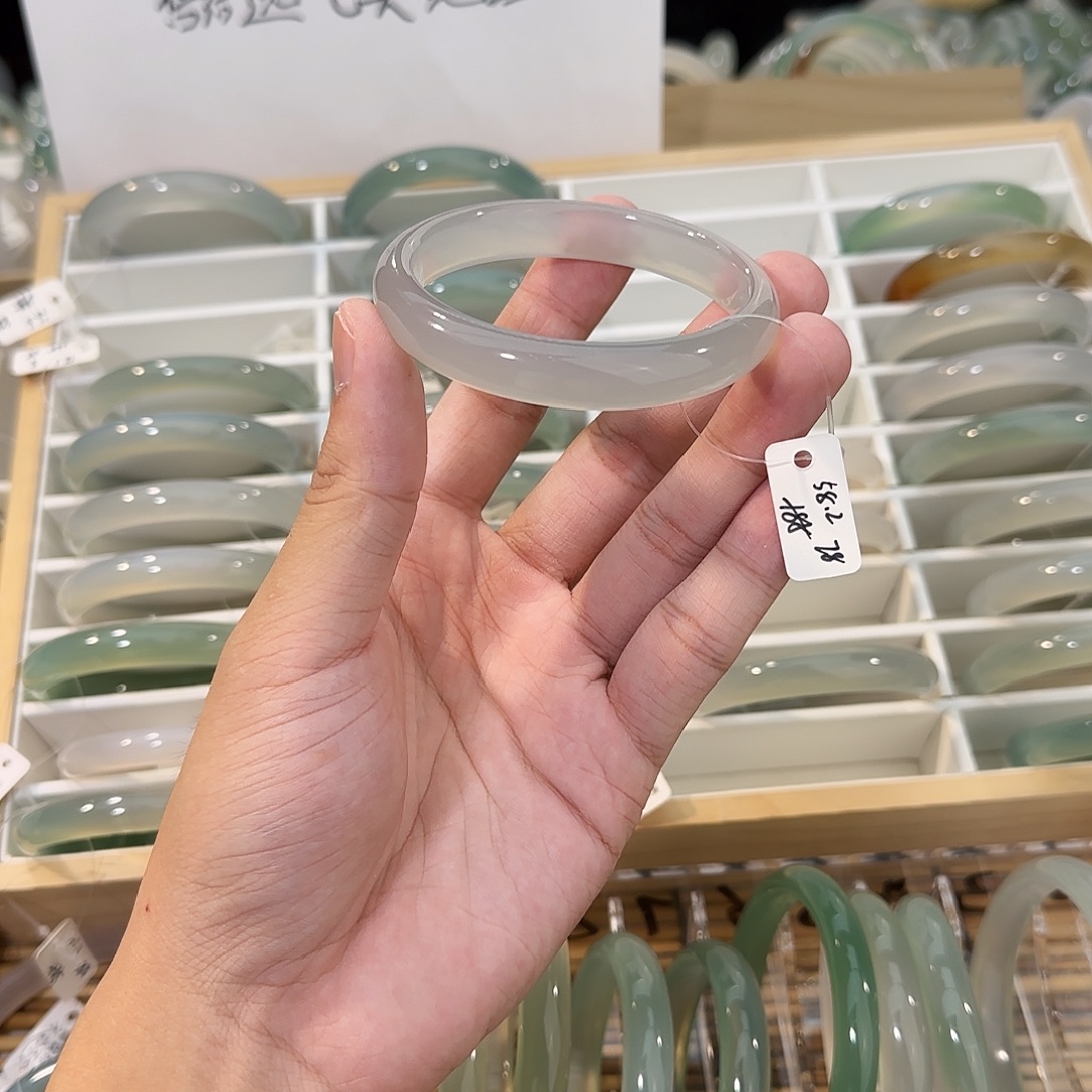 手镯玛瑙/玉髓未镶嵌圈口58.2