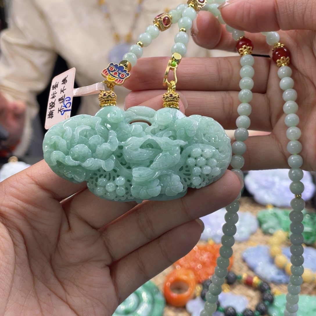 翡翠颈饰未镶嵌代编织