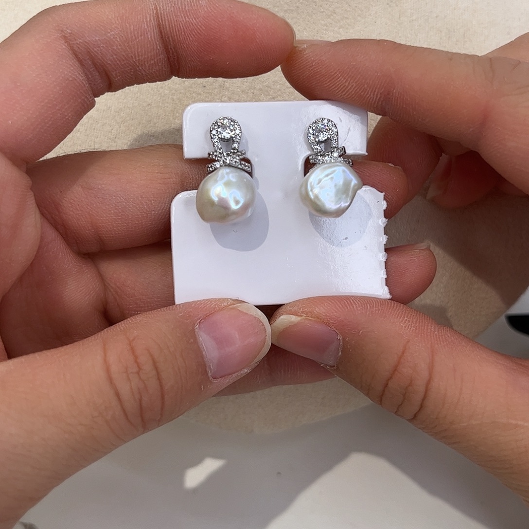 淡水珍珠耳饰合金